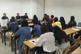 女面试官：“义”减一笔是什么字？全场6个人，没有一个人答对图片