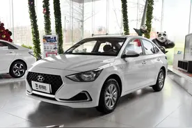 实惠不输国产，省油能装的合资家轿，带你看现代悦动图片