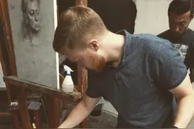 15岁考入列宾美院毕业后留校任教的男神画家图片