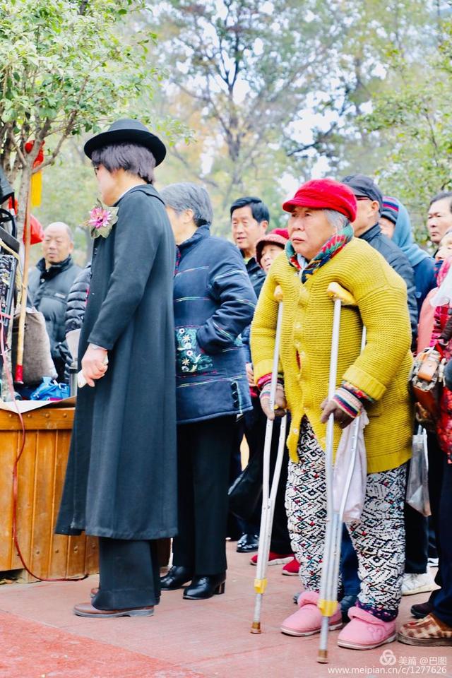 高手在民间，演出自娱自乐，洛阳周王城广场民间曲艺乐园