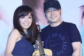 五次登上春晚的云朵，为何始终不温不火？看看她师父你就明白了图片