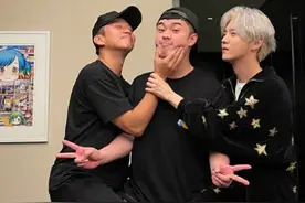 邓超鹿晗探望陈赫！三人罕同框，42岁邓超身材好，不输小11岁鹿晗图片