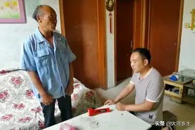 河南男童出生只有一个肾，在治与不治之间，爸爸和爷爷产生分歧图片