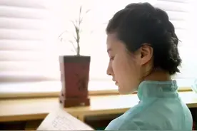 “改天请你吃饭”，机智的神回复！图片