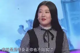 妻子嫌丈夫不懂浪漫，收异性蓝色妖姬，丈夫居然允许摆在家中？图片