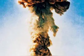 中国原子弹首爆成功后，各国都是何反应？蒋介石在台湾说了五个字图片