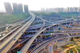 中国最复杂的盘龙立交，导航直呼“过不去”，走错一次浪费一天图片