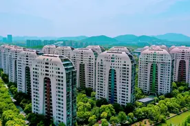 江苏外形奇葩的小区，被称为“墓碑楼”，网友：有人敢住吗？图片