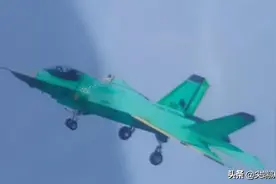 歼35没格斗弹舱没关系，直接上激光武器，PL15照样也能用图片
