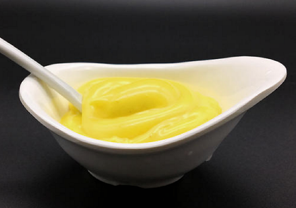 蜂王浆加牛奶能做面膜吗?