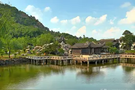 今非昔比的灵岩山素面图片
