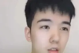 仝卓变身“应届生”何以惹众怒图片