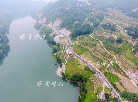 一秒入秋!十堰这几条醉美公路你一定要去走走