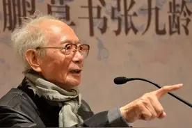 让书法乱象继续？沈鹏认为书法创新还不够，应继续推进图片