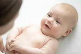 宝宝剃光头会更凉快，再长出来的头发会更浓密吗？有些习俗不用理图片