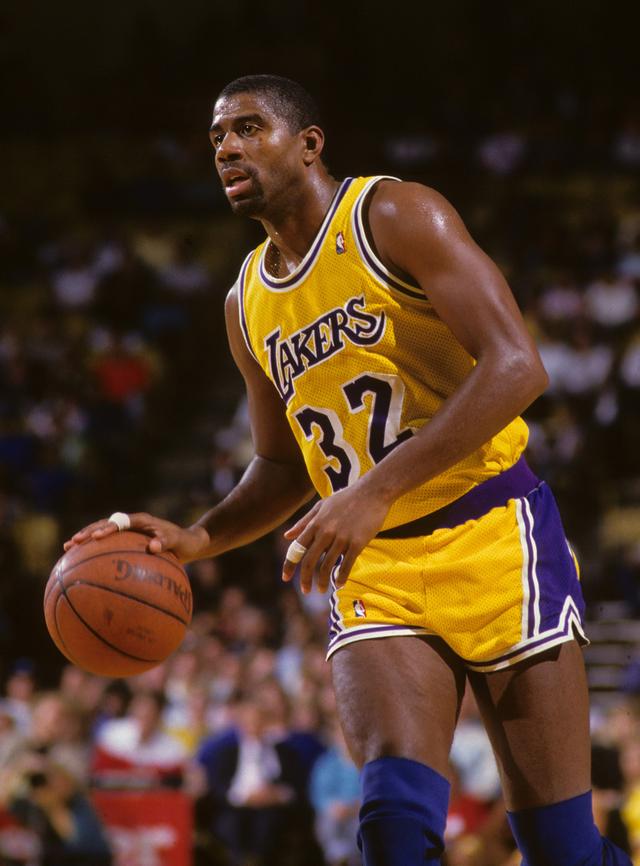 NBA历史15大球星：乔丹居首 詹姆斯第2&库里第13