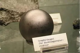 为什么造原子弹的铀球，工人能用车床车！浓度那么高没有辐射吗？图片