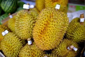 买榴莲不要只会挑大的！掌握5个技巧，挑的榴莲肉多壳薄，不吃亏图片