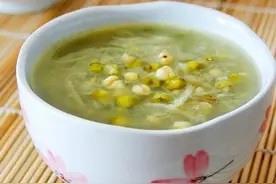 绿豆解药？炎炎夏日，解暑必备的绿豆汤还能喝不？图片