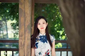 小说：救命，精心打扮想去诱惑霸总，结果黑暗中却错亲了他的兄弟图片