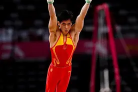 全锦赛张博恒自由操夺冠，范忆琳称霸高低杠，肖若腾战两项均无牌图片