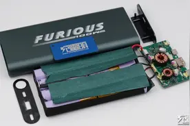 100W PD双向快充移动电源如何设计，iWALK这款拆解告诉你图片