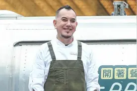 黄秋生曝惊人言论：我的祖先是欧洲人。立场变换不定，处处喊打图片