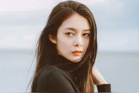 同属一个公司，为什么孟美岐穿5万礼服，傅菁只能穿79的淘宝货？图片
