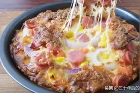 洋馅饼—培根烤肠披萨，猛料超多的披萨做法图解！图片