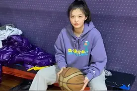 浙江篮球女神：逆袭考上顶尖985医学院，屡获奖学金，颜值超高图片