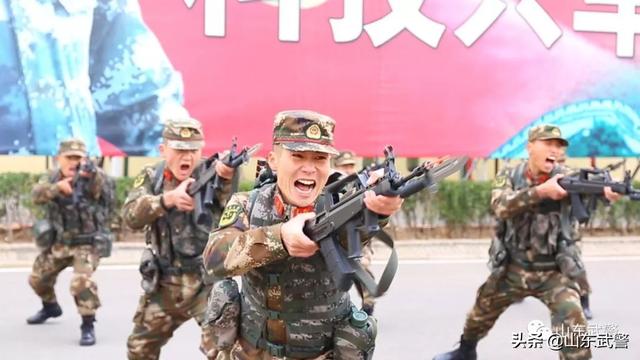 《绝地求生》玩不尽兴？看兵哥哥手把手教你“荒野逃生”，战斗到底！