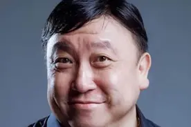 著名电影导演王晶，女儿可能会出演大尺度电影？网友：父债女偿图片