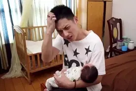 全职带娃一年后，网红奶爸选择离婚？看完他的带娃日常，秒懂了图片