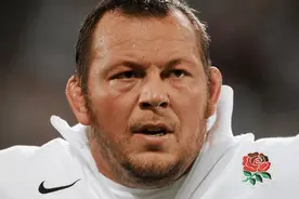 42岁橄榄球明星患痴呆，比赛太多冲撞致脑震荡，有时不认识老婆图片