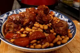 炖猪蹄时，第一步焯水就错了，教你正确做法，软烂入味无腥味图片