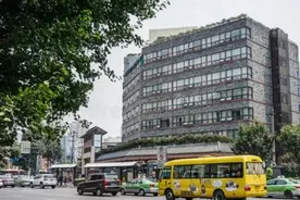 越南游客到中国大吃大喝，酒足饭饱后结账时：算错了吧？图片