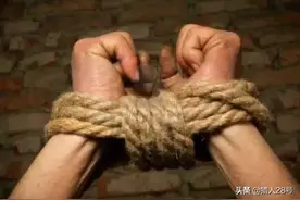 激发生存潜能—美军战俘学校图片