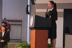 她是清华美女学霸，9年前，学习计划表火遍全网，如今去美国4年图片
