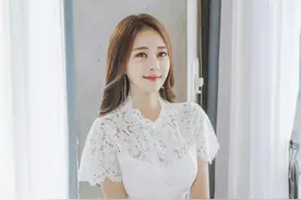 金敏英，韩国知名模特，电竞女神。精致容颜，傲人身材，美爆啦图片