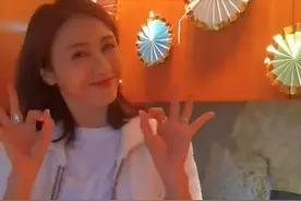 黎姿为女儿办9岁生日宴，亲自布置显用心，日常出行带孩子坐地铁图片