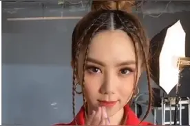 挑战极限！邓紫棋晒各种奇葩姿势，网友直呼：普通人根本做不到图片