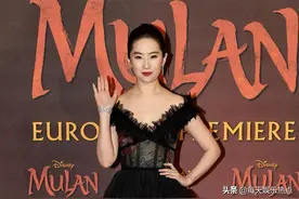 刘亦菲黑天鹅裙亮相首映礼 高贵优雅状态好图片