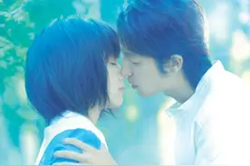 《只是爱着你》我来到人世间，遇见你是偶然，喜欢你却不是图片