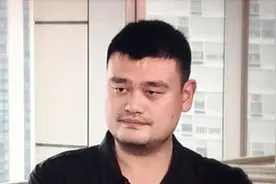 姚明评历史最强五人组：控卫科比，中锋奥尼尔，小前锋令人意外图片