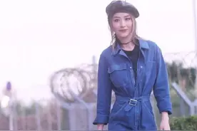 陈慧琳真会玩，渔网裙里穿肉色打底竟一点不丑，一般人不敢尝试图片