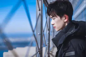 宝藏男孩易烊千玺出道7年，从全网被黑到全网点赞，他是如何逆袭图片