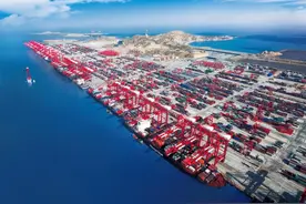 中国700亿建造世界第一港，吞吐量超全美总和，新加坡却急得跳脚图片