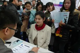 应届毕业生“三方协议”很重要，要谨慎签署，随便签影响不小图片