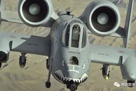 低空“坦克杀手”——A-10 攻击机图片