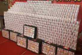 假如有人囤积一千亿元现金，会产生什么影响？视频封面